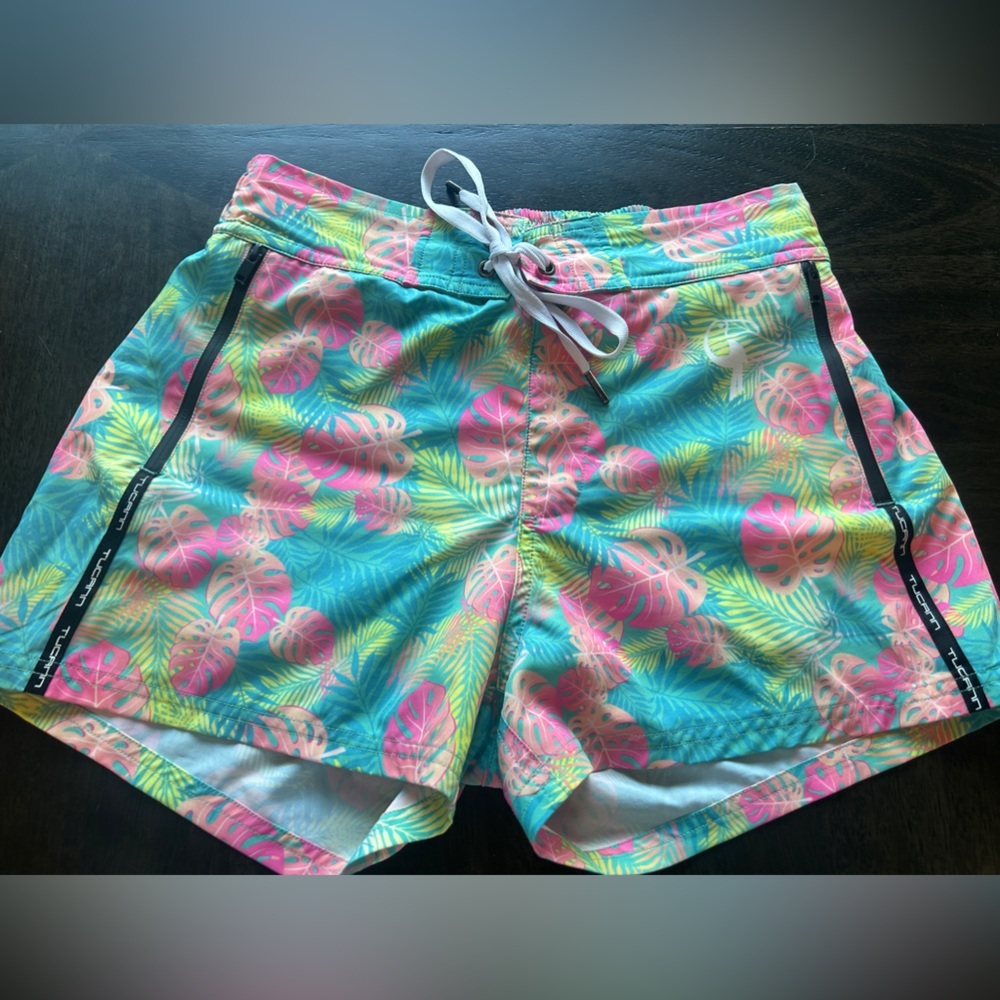 TUCANN AMERICA Men’s Swim Trunks Shorts Size Medium 32” Waist